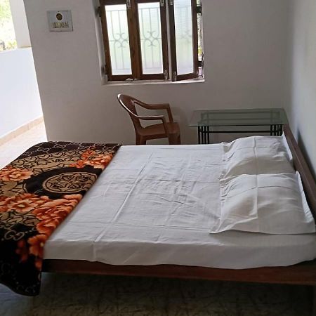Shree Ganesh Guest House อารัมบล ภายนอก รูปภาพ